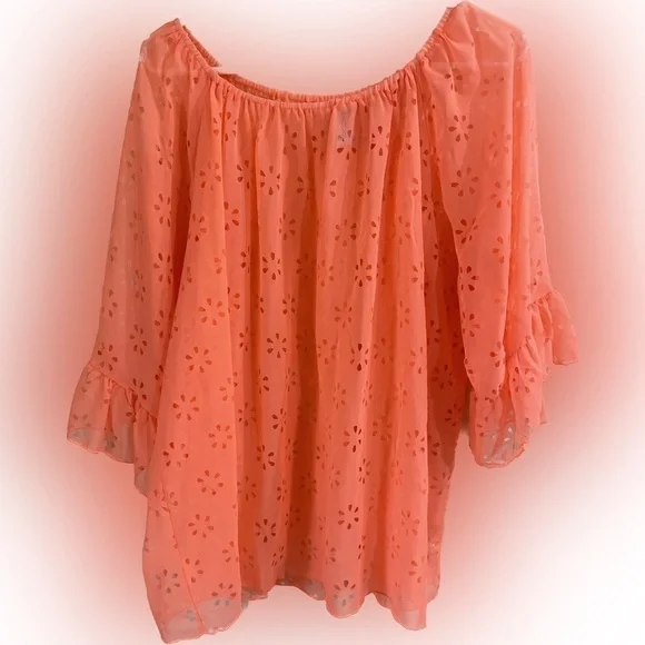 Super cute and beautiful coral color top! Can dress it up or down. Rouge 2xl - Picture 2 of 4